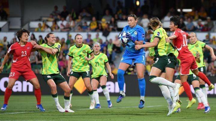  澳大利亚女足亚洲杯征程回顾；半决赛历史战绩突出；即将对阵中国女足引发期待。 体育新闻 澳大利亚女足亚洲杯征程回顾；半决赛历史战绩突出；即将对阵中国女足引发期待。 体育新闻