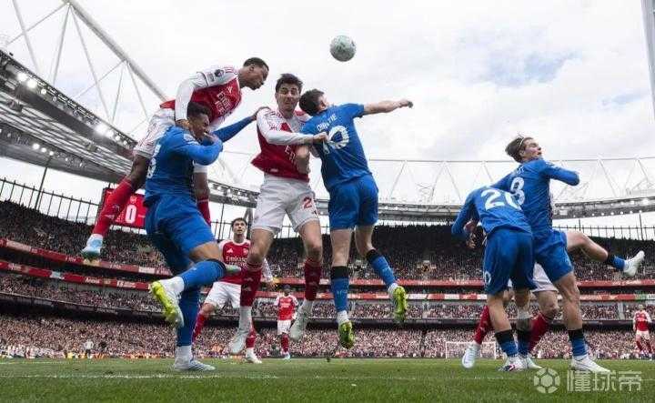  欧洲足坛视角下的英超革命：定位球战术与技术足球的世纪之争 体育新闻