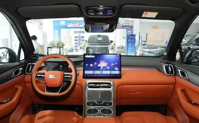  实测解析：吉利银河M7如何用1730km续航打破插混天花板 汽车科技